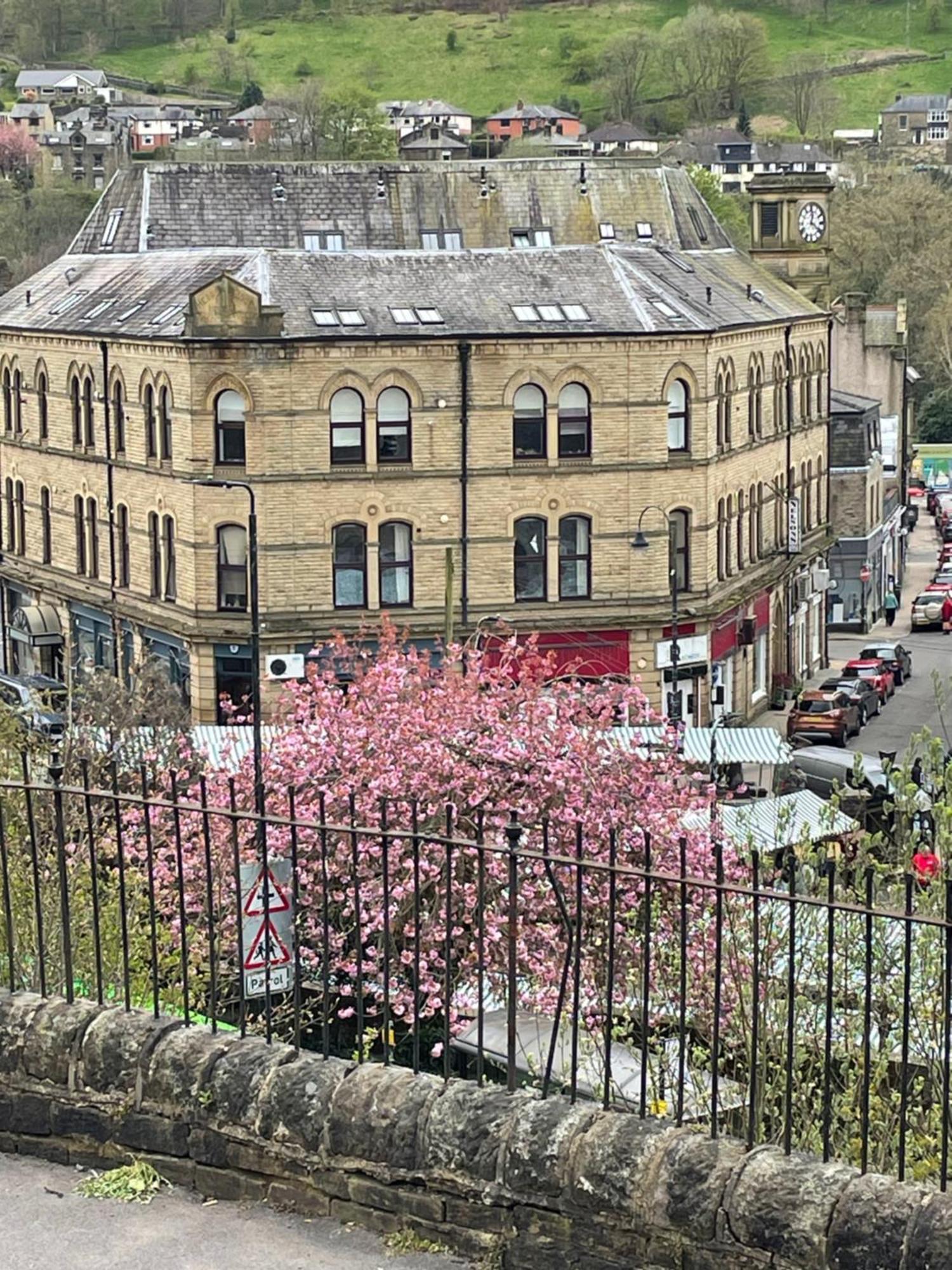 Stylish Apartment In The Centre Of Hebden Bridge. 외부 사진